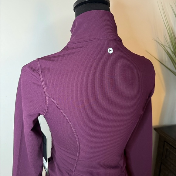 90 Degree by Reflex light weight Jacket - Picture 10 of 14